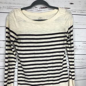 Long sleeve light sweater